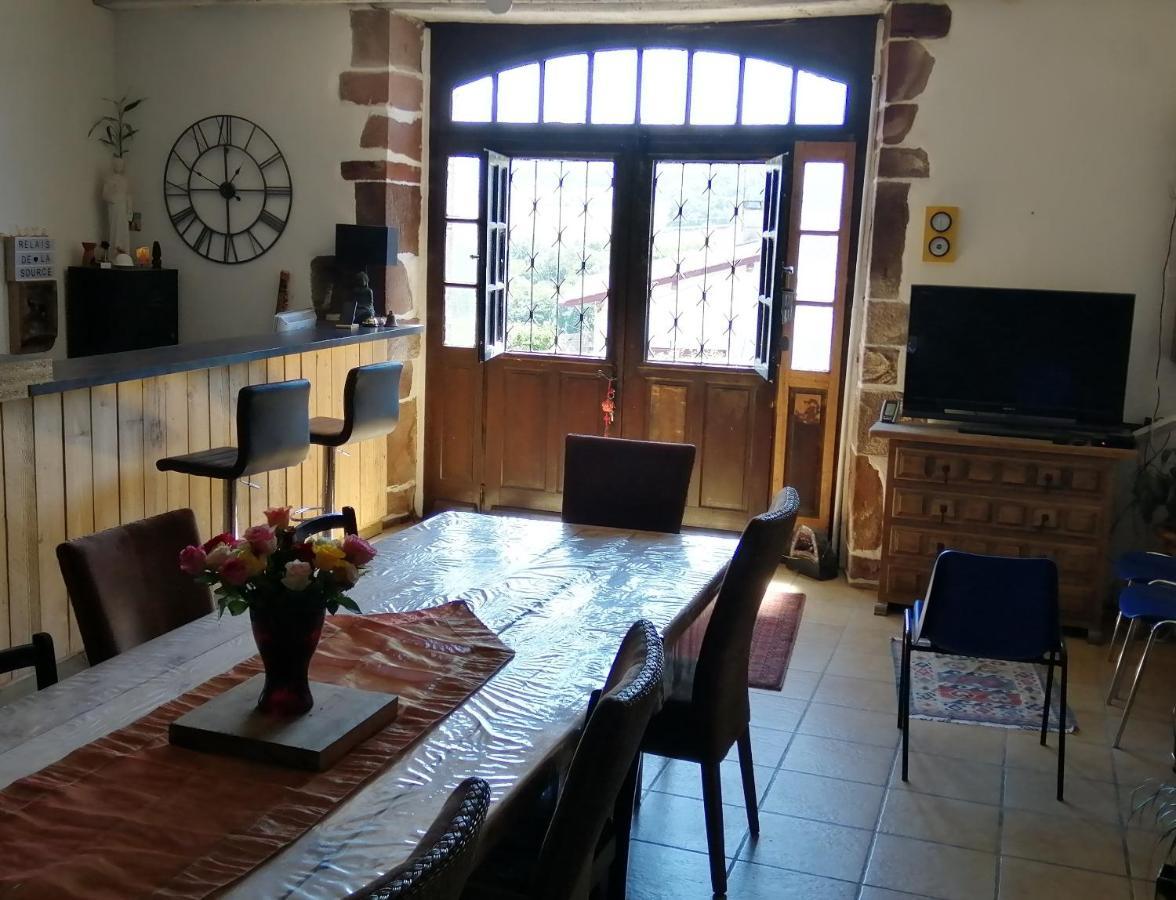 Gite Le Relais De La Source Ostello Caro  Esterno foto